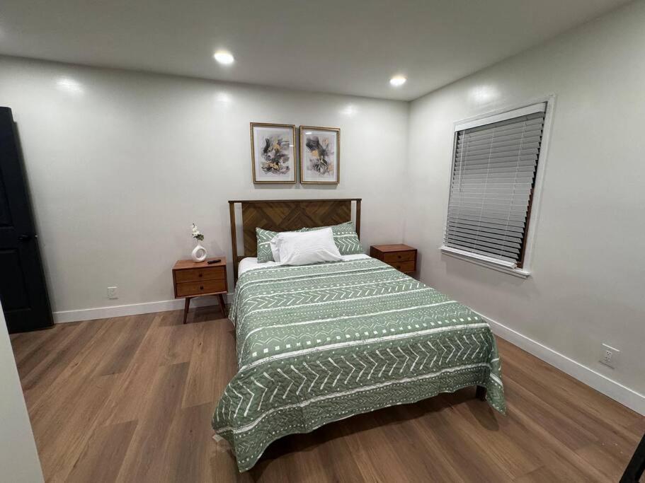 Mid-Century Gem In Long Beach Ngoại thất bức ảnh